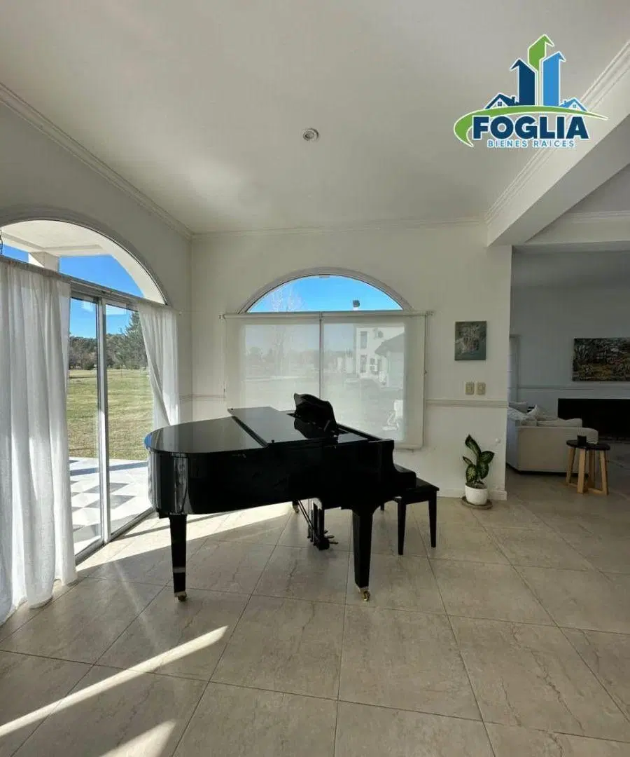 CASA EN ALQUILER. Exclusiva Residencia de Arquitectura Francesa. 2