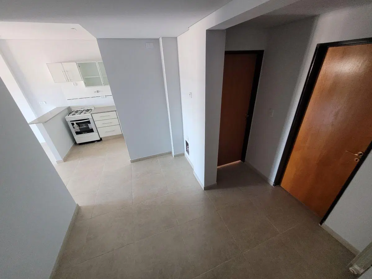 Venta de departamento dos ambientes a estrenar sobre Av. Mitre al 5.700 5