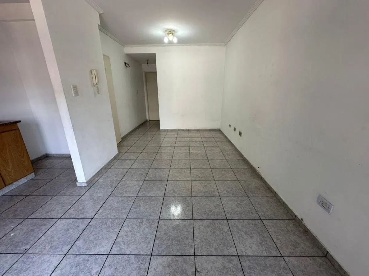 Venta de departamento 2 ambientes en Wilde Centro con espacio guardacoche 4