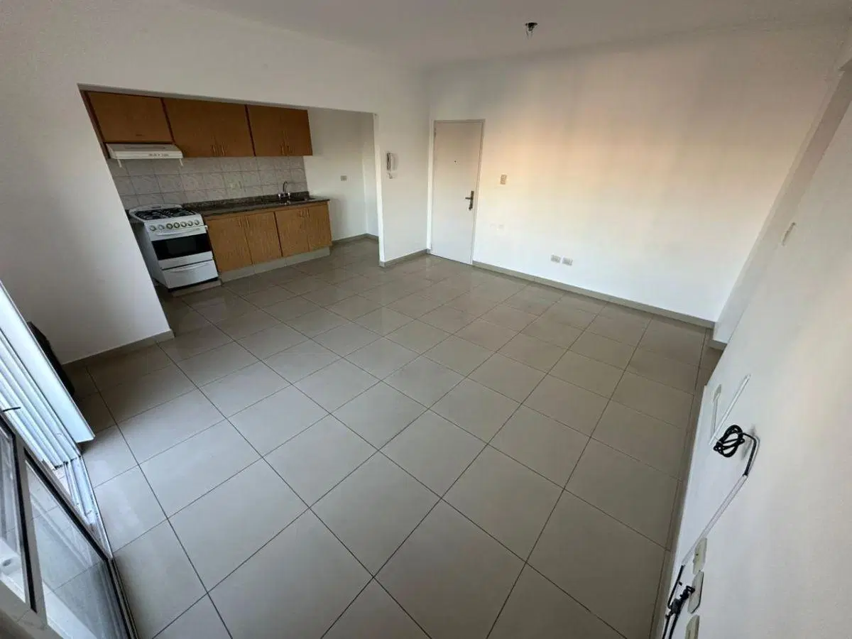 Alquiler de departamento 2 ambientes con cochera fija cubierta 1