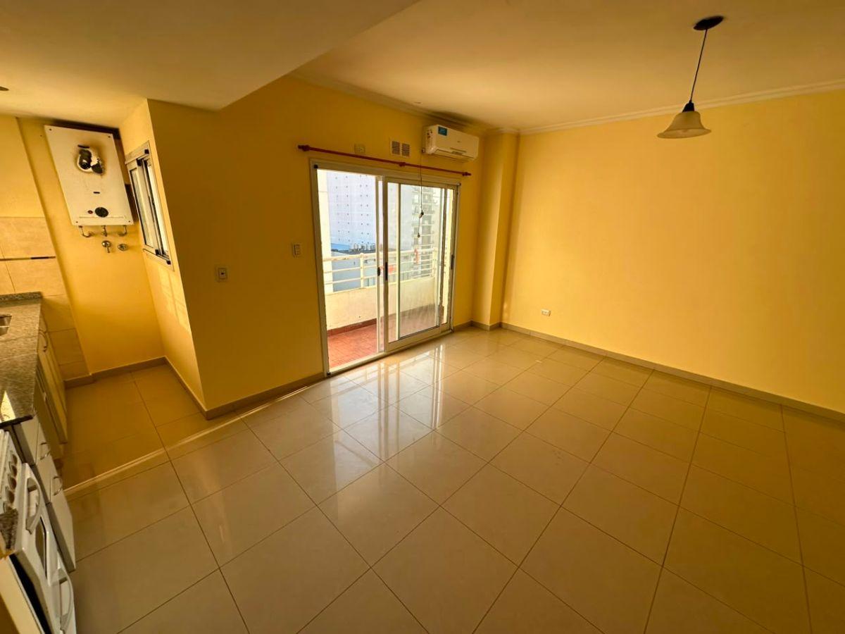 Foto de Alquiler de departamento dos ambientes sobre Av. Mite 6.200, Wilde, imagen 2