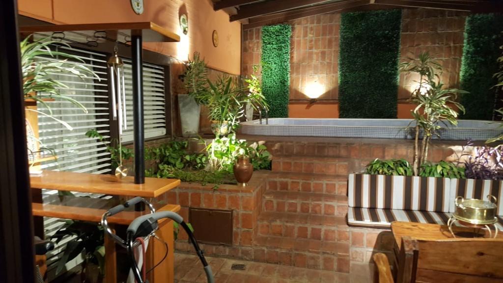 Foto de Departamento en M. T. De Alvear y Florida. Frente hotel Plaza y Plaza San Martin., imagen 4