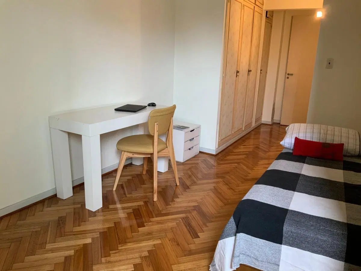 Departamento 4 Ambientes Económico en Monserrat 5