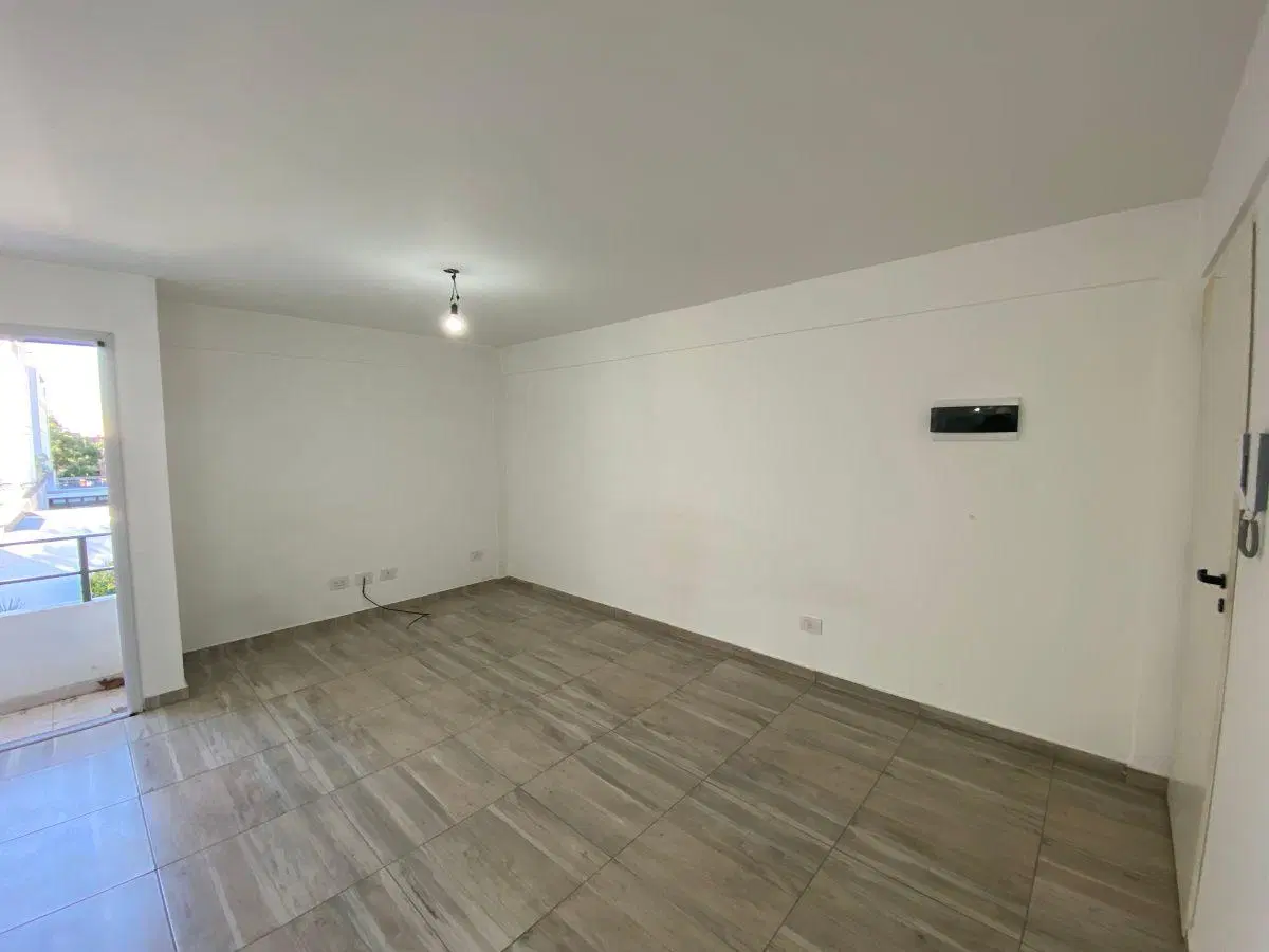 Monoambiente con balcon. 27m2 2