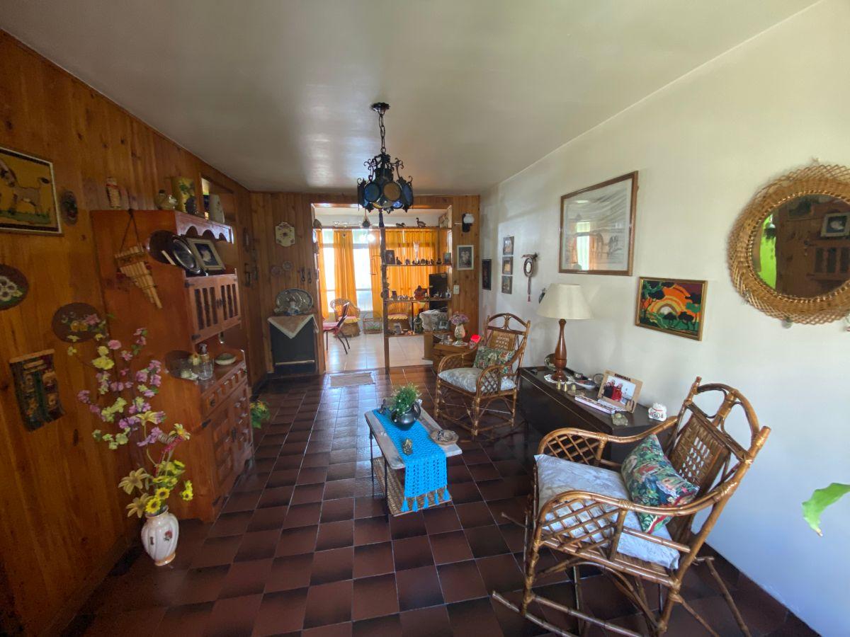 Foto de DÚPLEX 4 AMBIENTES CON 3 DORMITORIOS, PATIO Y ESPACIO PARA AUTO, imagen 1