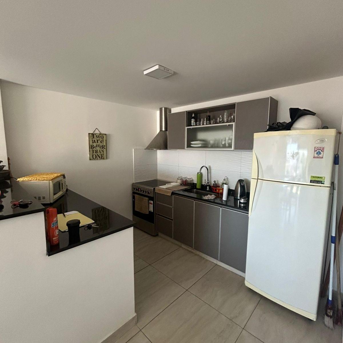 Departamento 2 Ambientes Al Frente con Balcon y Cochera 2