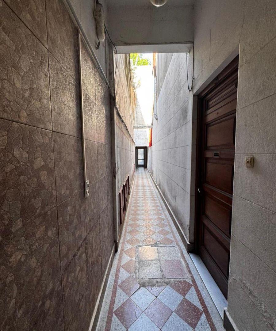 Foto de PH tres ambientes de 55 m² en venta en Floresta Sur, imagen 3