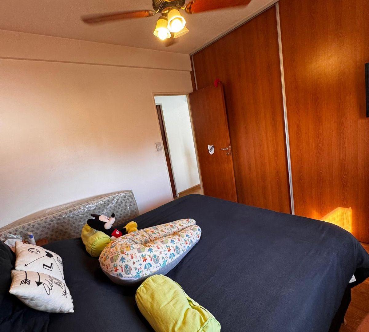Departamento 3 ambientes al frente con balcon