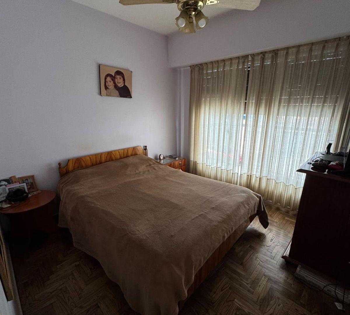 Foto de DEPARTAMENTO TRES AMBIENTES AL FRENTE CON BALCON, imagen 3