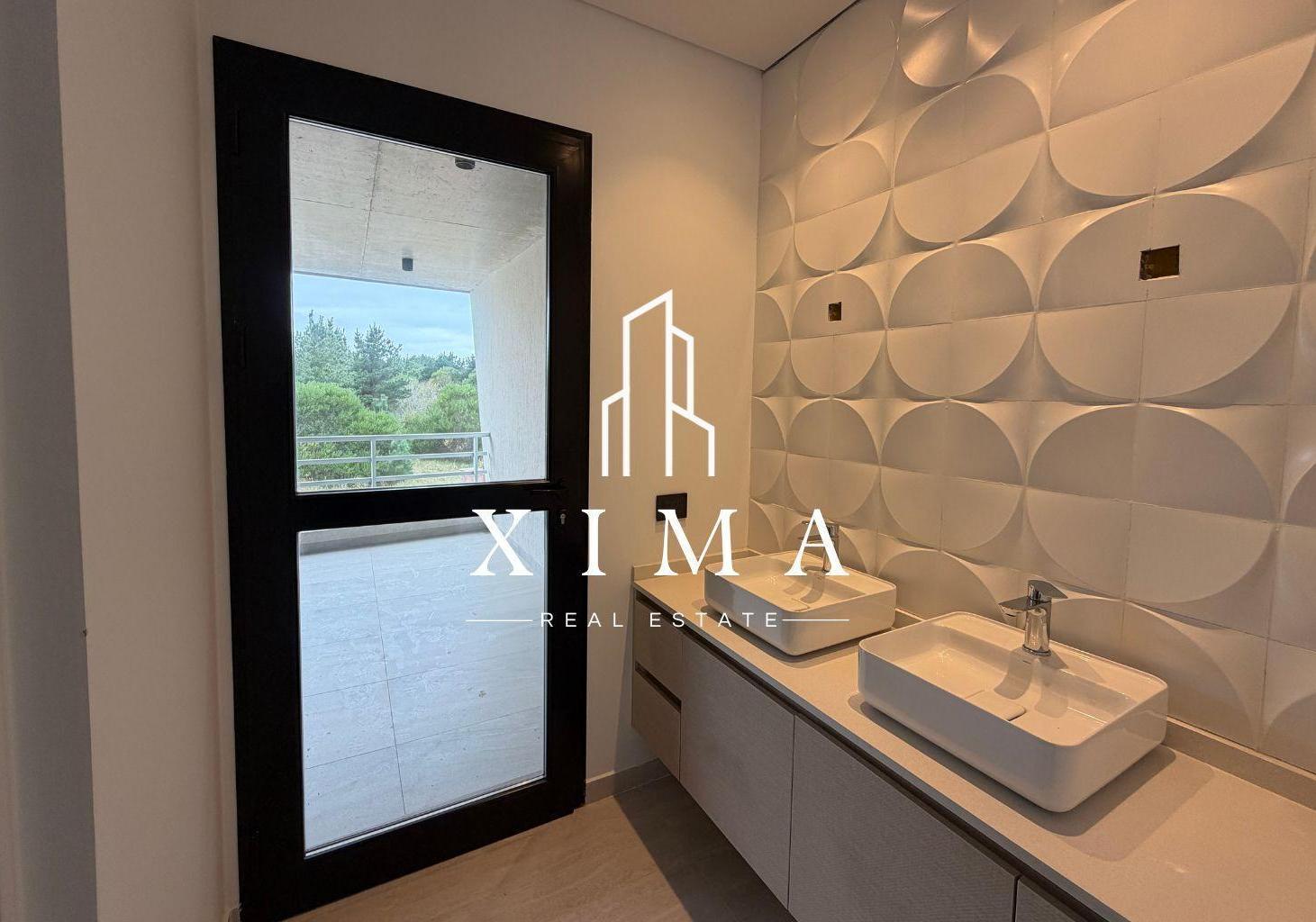 Foto de Casa en Venta en Costa Esmeralda, imagen 1