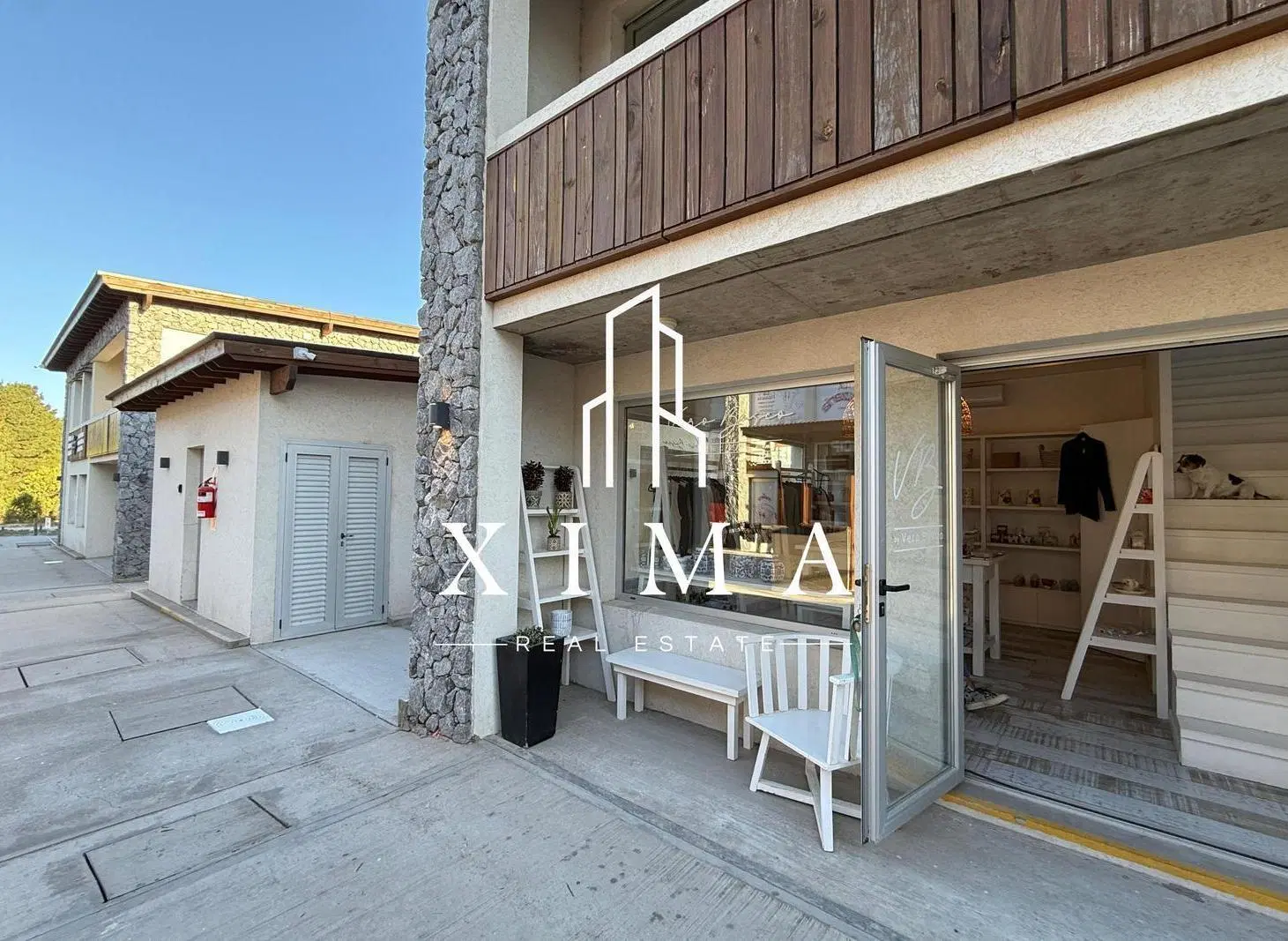 Local en Venta Costa Esmeralda 3