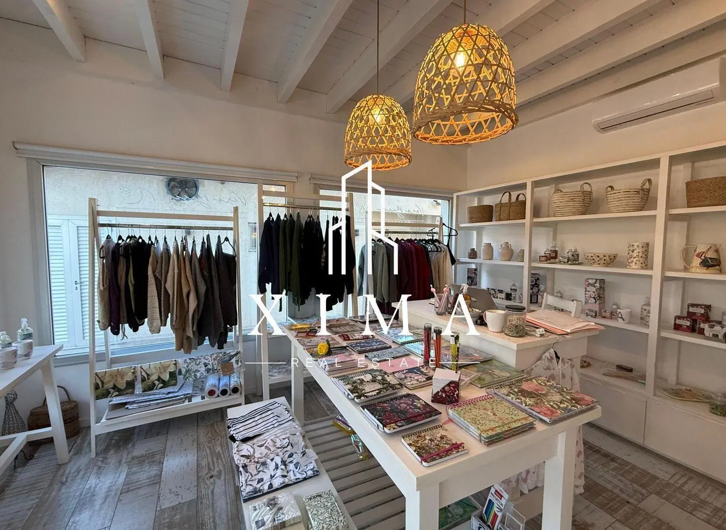 Local en Venta Costa Esmeralda 5