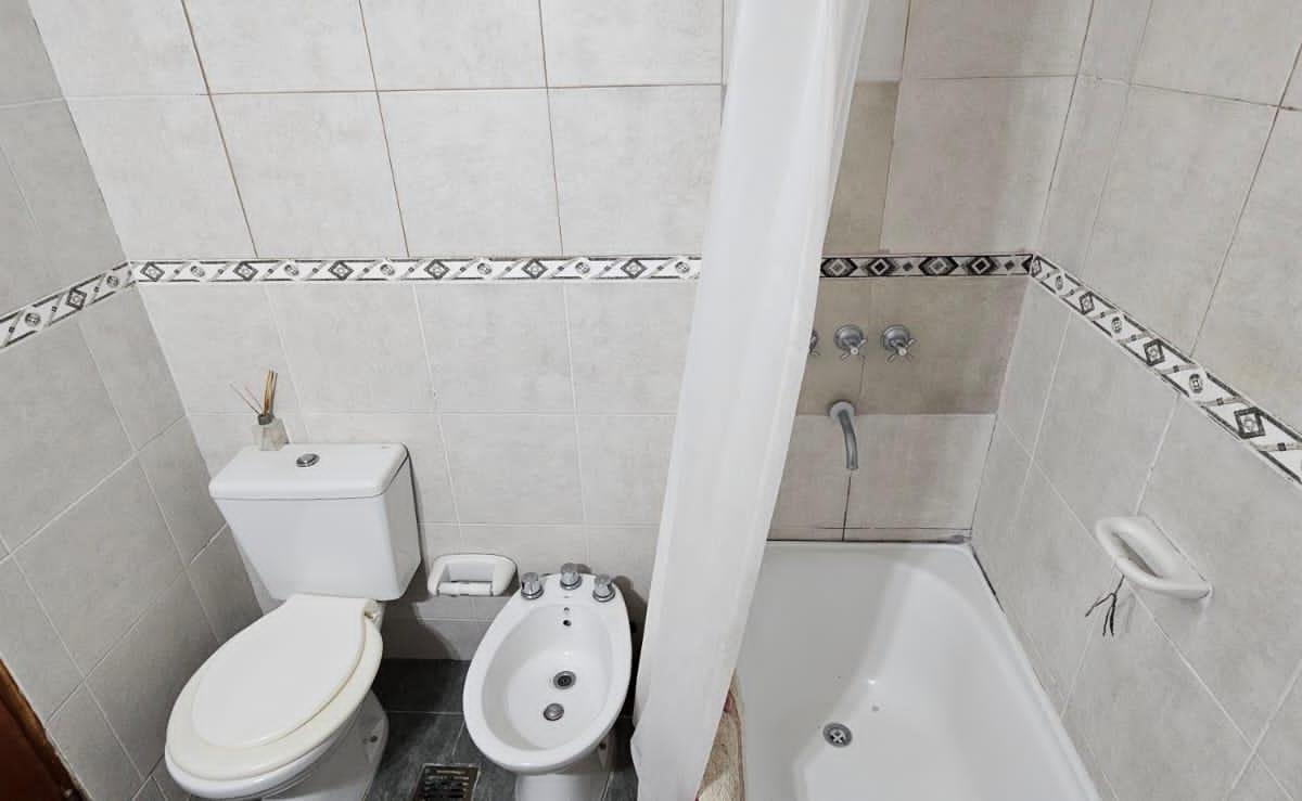 Departamento con Cochera en Venta – Pueyrredón 1459 2