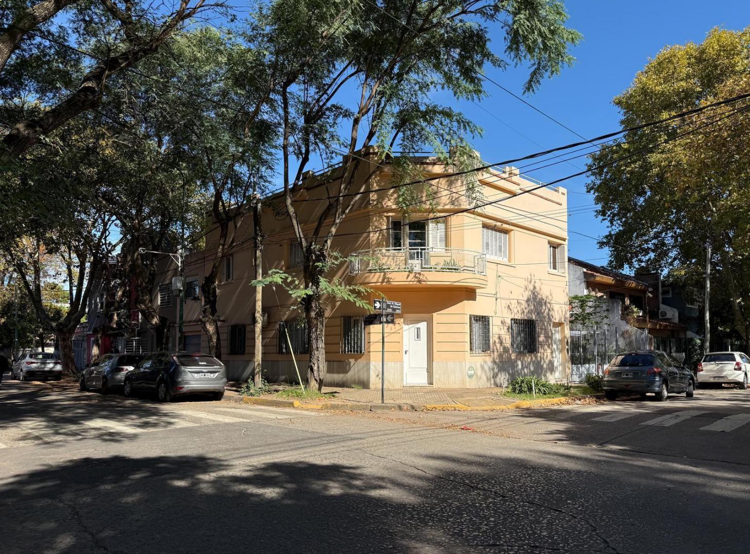 VENTA | PH 4 AMBIENTES ESCRITORIO | PATIO Y COCHERA | FLORIDA