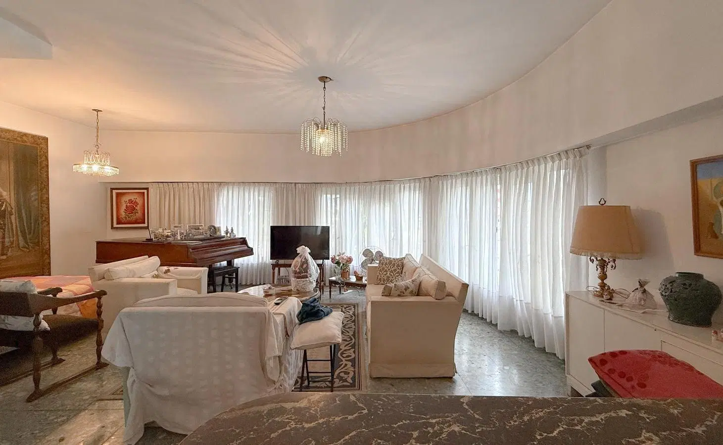 Venta - Casa 5 amb   playroom en esquina c/terraza y potencial – Florida 1