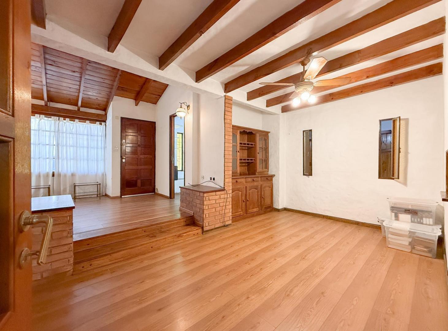 Foto de CASA 5 AMBIENTES CON QUINCHO, JARDÍN Y GARAGE DOBLE – FLORIDA, imagen 4