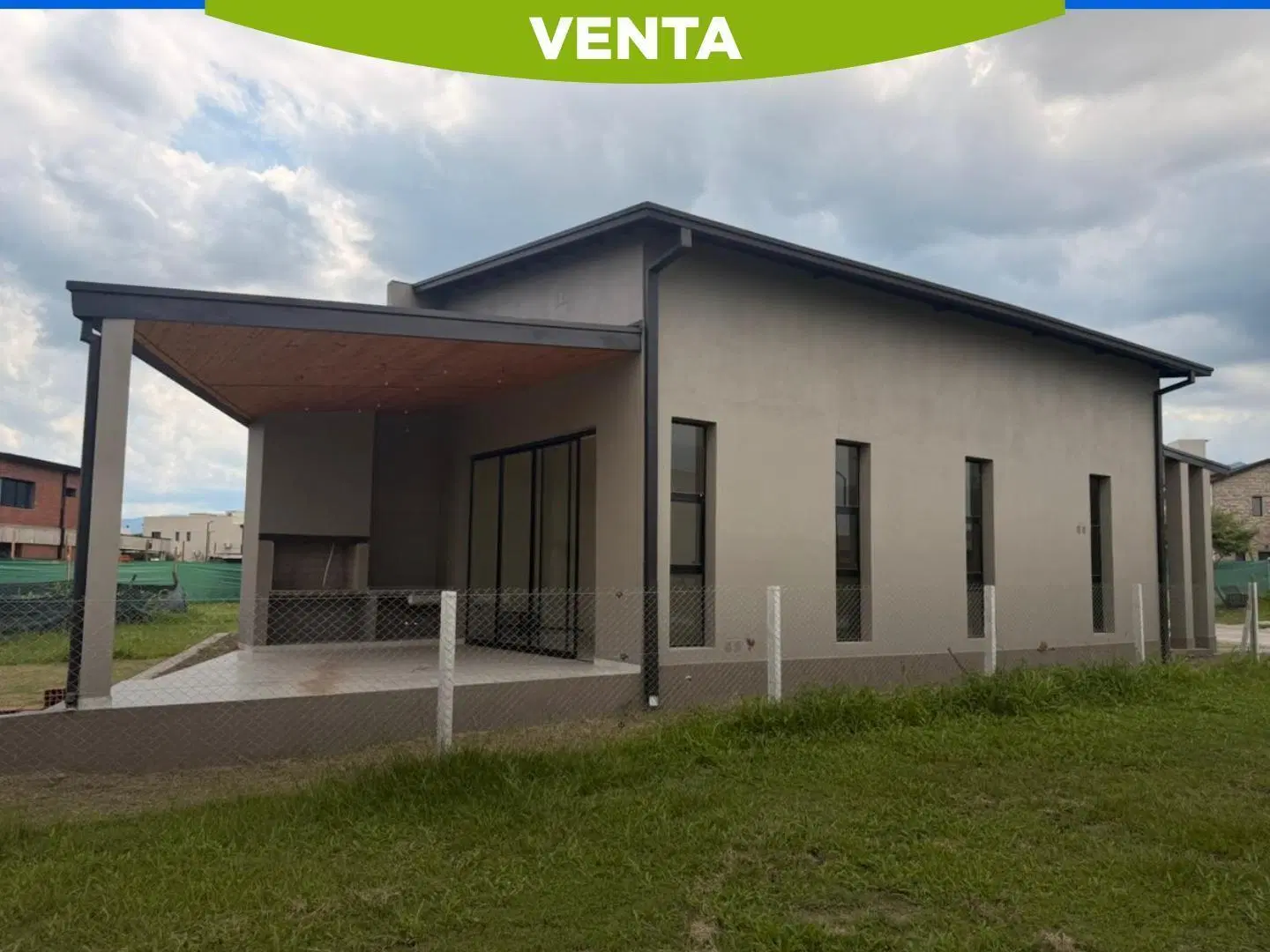 Casa A LA VENTA/3 DORMITORIOS/ 3 BAÑOS/ 5
