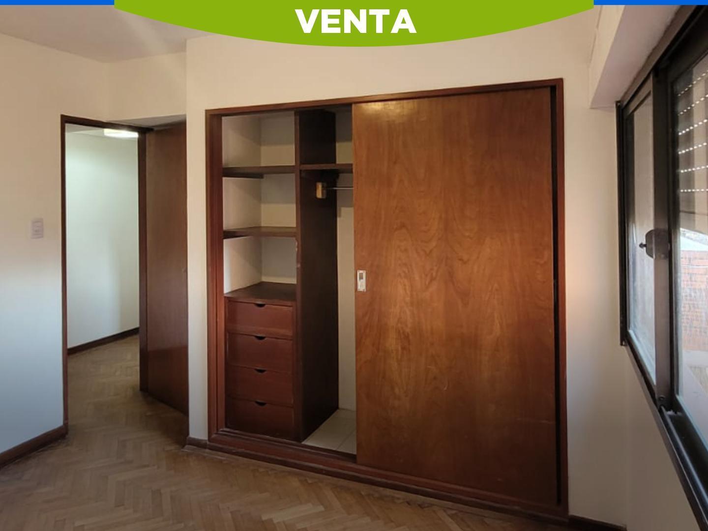 Foto de DEPTO EN VENTA/ 2 DORMITORIOS CON COCHERA, imagen 2