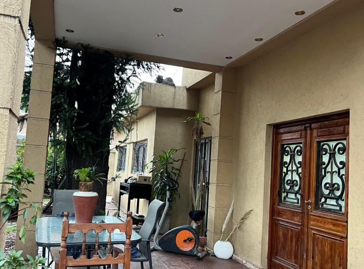 VENTA CASA EN EL TATO + 3 DEPARTAMENTOS 2