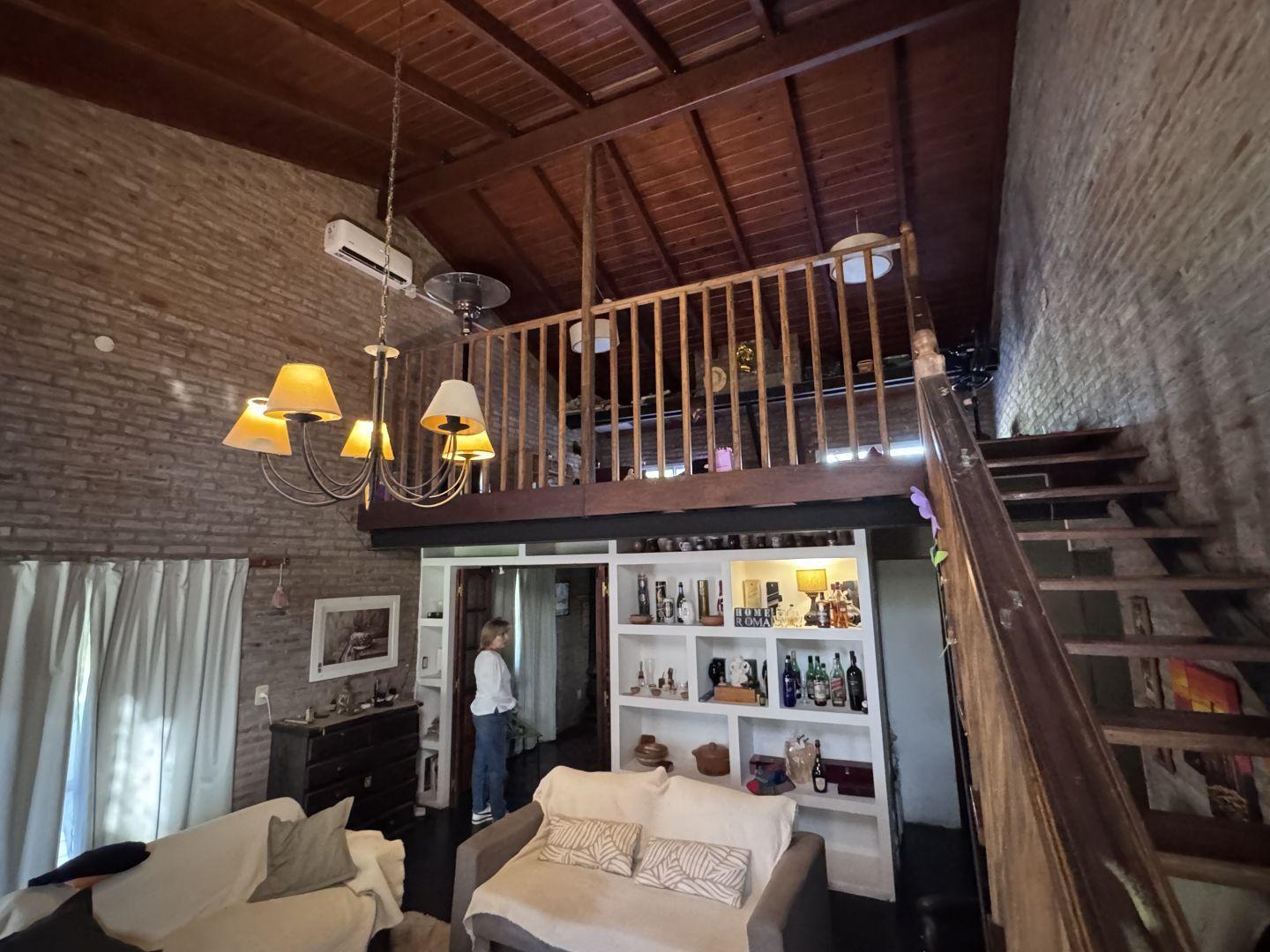 Venta casa 4 dormitorios Country Logaritmo Ibarlucea