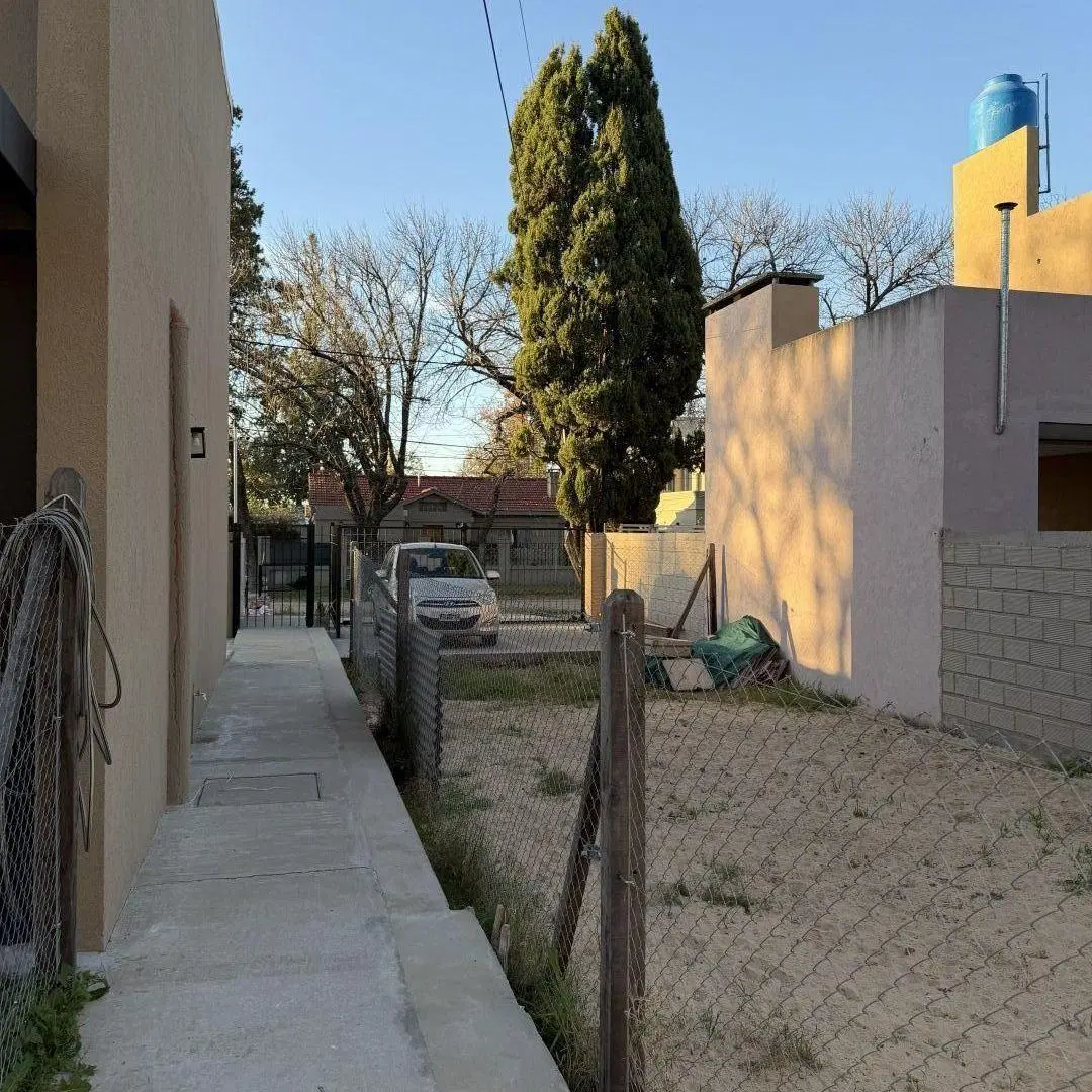 ALQUILER CASA DUPLEX 2 DORMITORIOS ESTRENAR FUNES 4