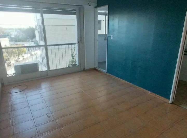 Excelente 3 ambientes al frente con balcón lavadero y AA 1