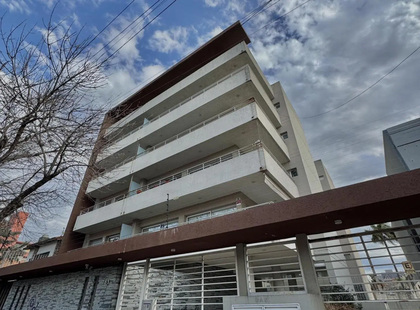 Alquiler Departamento 2 Ambientes con Jardin y Cochera 5