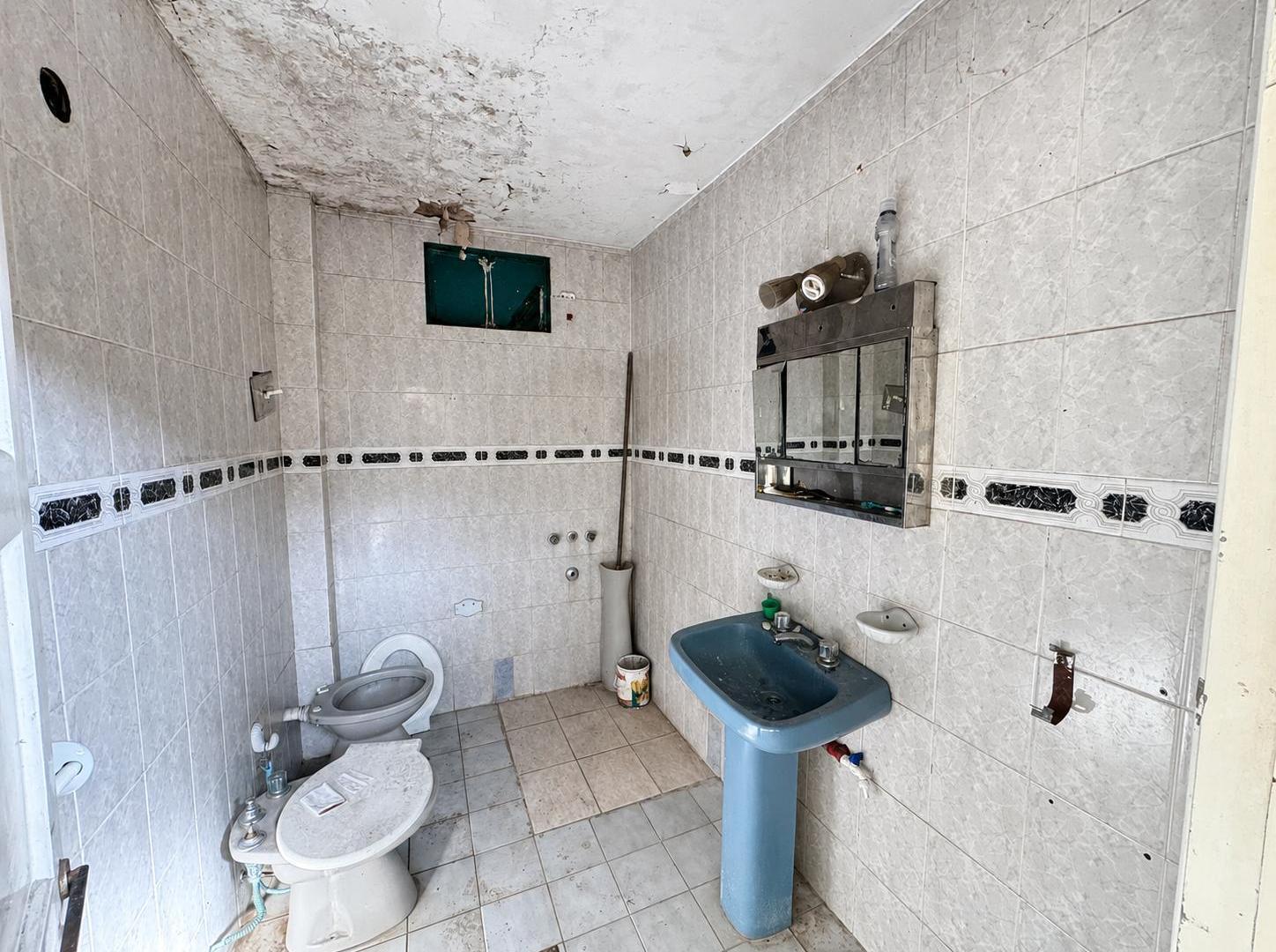 Foto de ALQUILER Local Comercial a Refaccionar, imagen 4