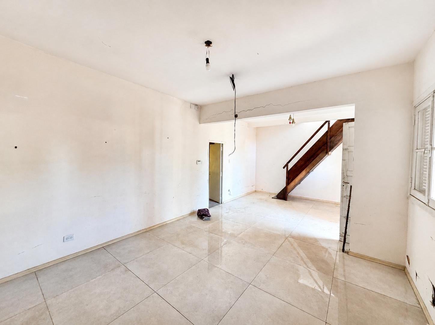 Foto de ALQUILER Local Comercial a Refaccionar, imagen 5