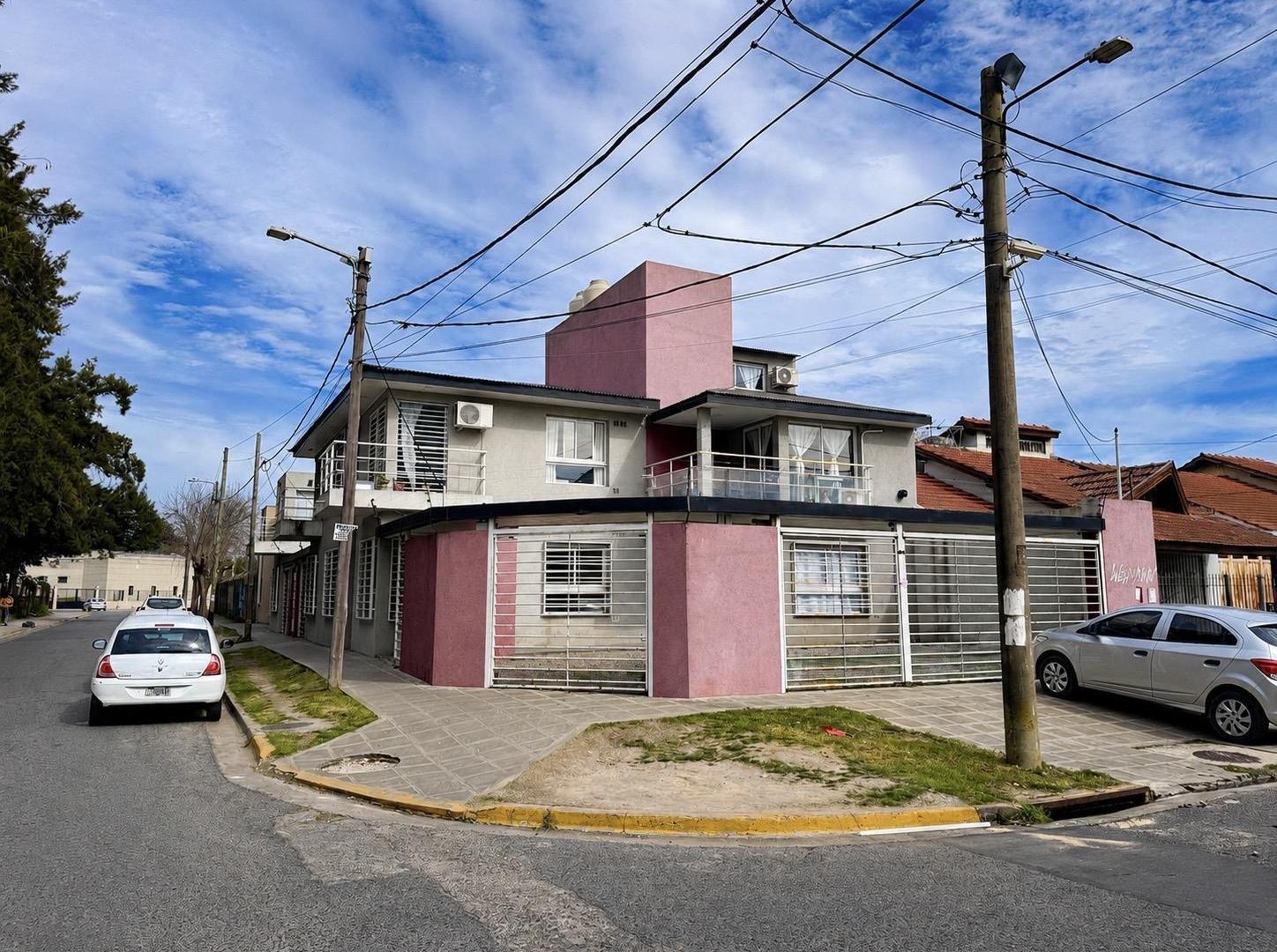 Foto de Alquiler Departamento 2 Ambientes PB con Cochera, imagen 2