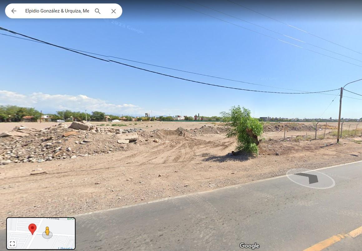 Morro Inmobiliaria / Vende Lotes en Carril Urquiza y Elpidio González 1