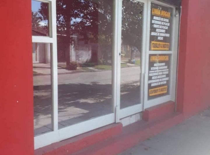 Foto de Local comercial en alquiler, Isidro Casanova, imagen 4
