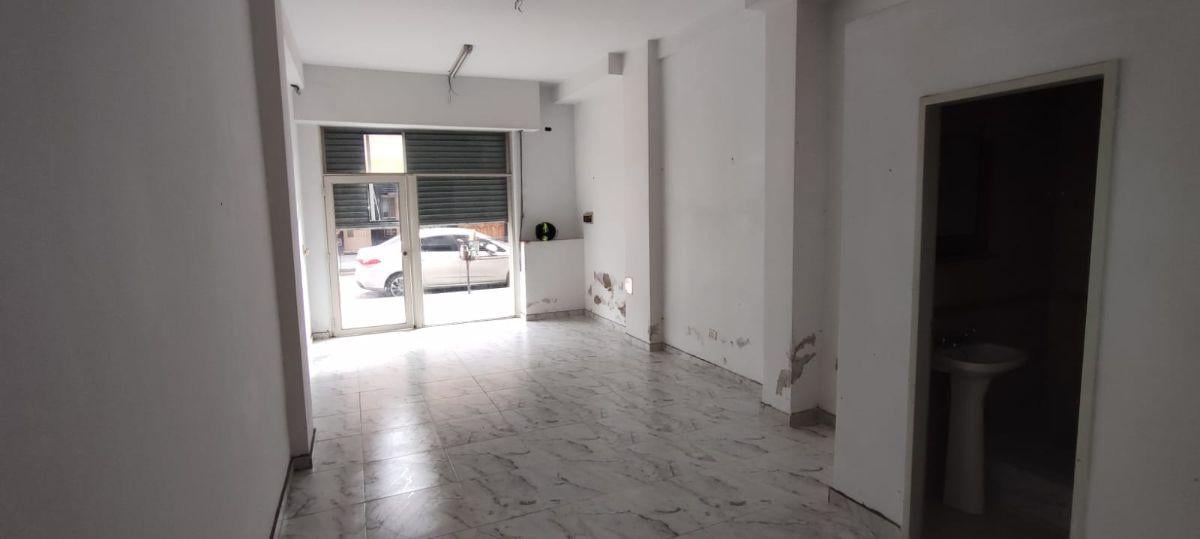 Foto de LOCAL EN VENTA CASEROS CENTRO COMERCIAL, imagen 4