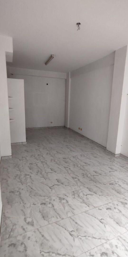 Foto de LOCAL EN VENTA CASEROS CENTRO COMERCIAL, imagen 1
