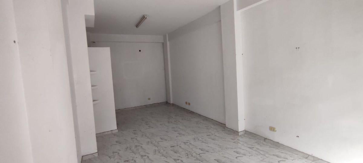 Foto de LOCAL EN VENTA CASEROS CENTRO COMERCIAL, imagen 5