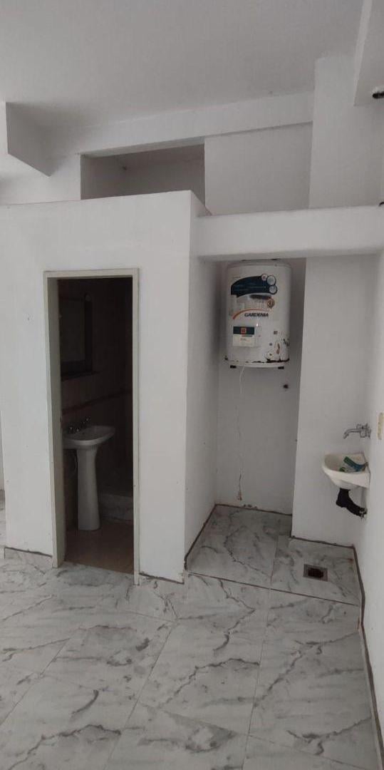 Foto de LOCAL EN VENTA CASEROS CENTRO COMERCIAL, imagen 2