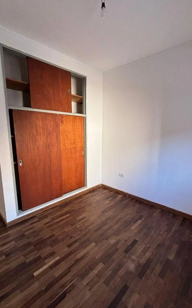 Departamento al frente zona centro 4
