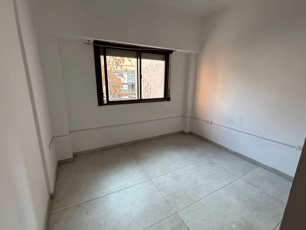 Departamento al frente zona centro 3