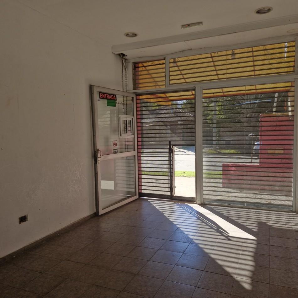 Foto de LOCAL EN ALQUILER ESTRADA Y CARBALLO, imagen 2