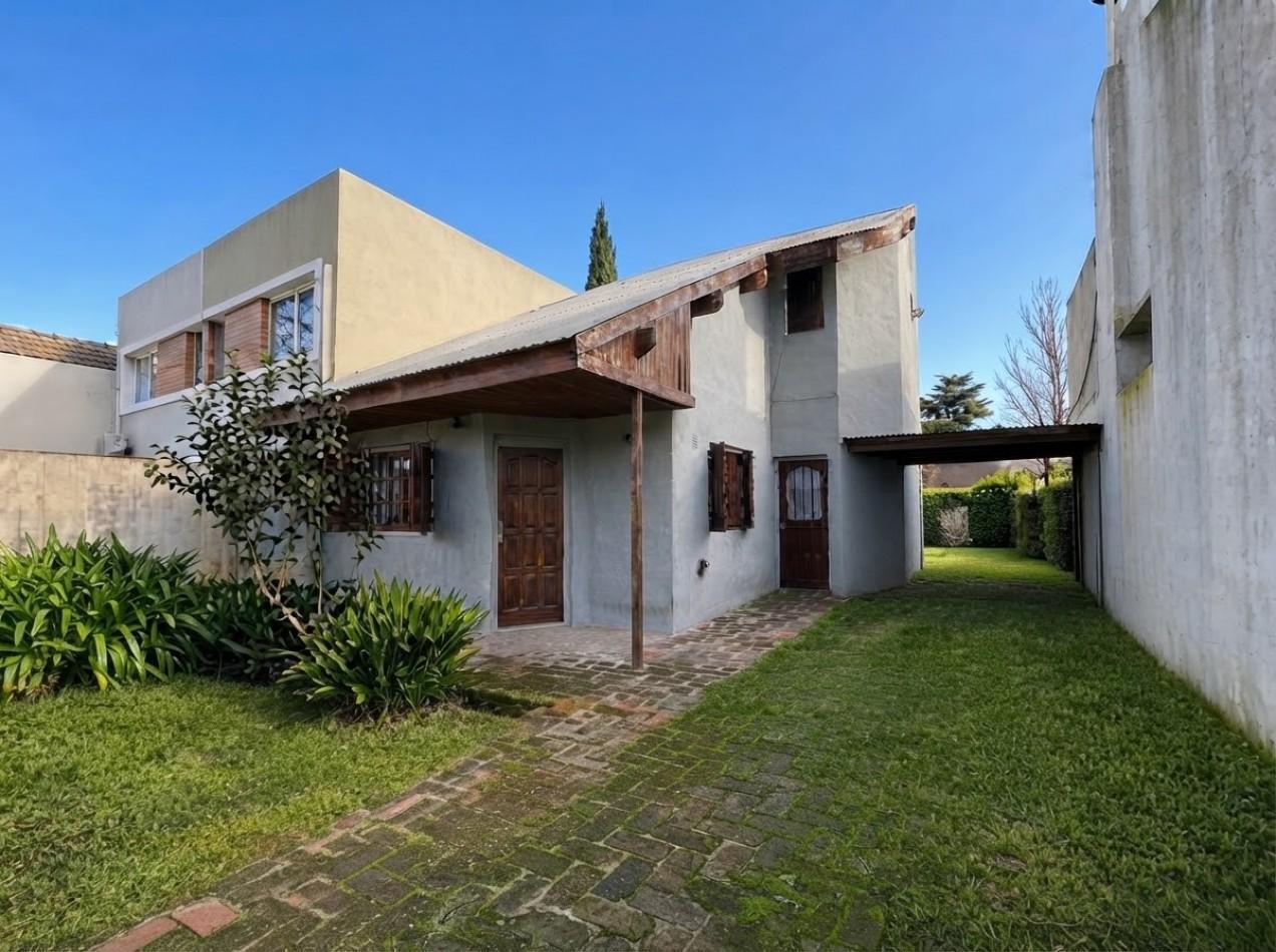 Foto de Chalet 4 Ambientes en 2 Plantas con Amplio Parque y Cochera Semicubierta, imagen 5