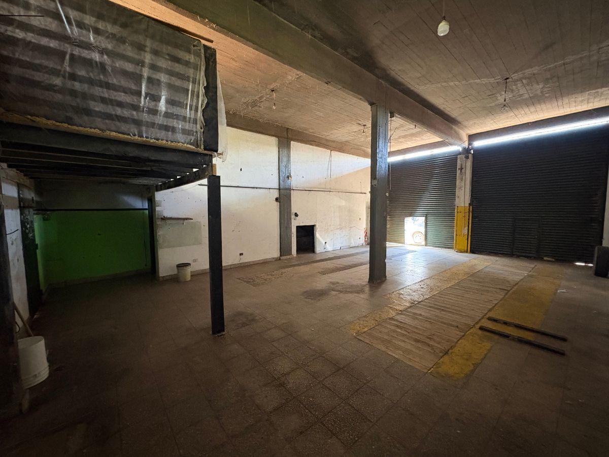 Foto de Local Comercial en Alquiler - 80m2 - Excelente ubicación - Morón Sur, imagen 3