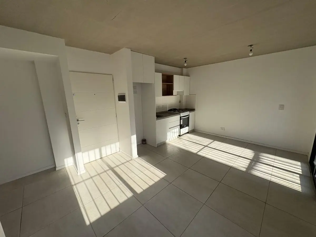 Departamento 2 Ambientes en Alquiler - 40m2 - Bajas expensas - Excelente ubicación - Morón Centro 1