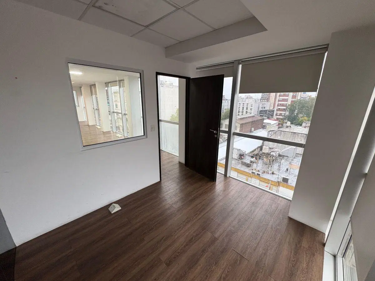 Oficina Comercial en Alquiler - Morón Premium - 4 Ambientes - 2 Cocheras - 4 Baños - Morón Centro 3