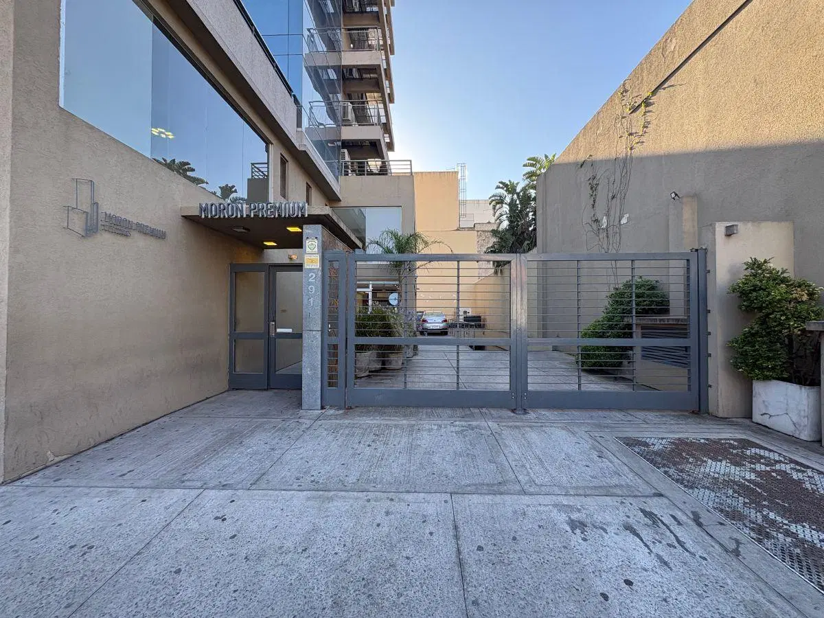 Oficina Comercial en Venta - Morón Premium - Apto Crédito - 2 Baños - Cochera - Morón Centro 5