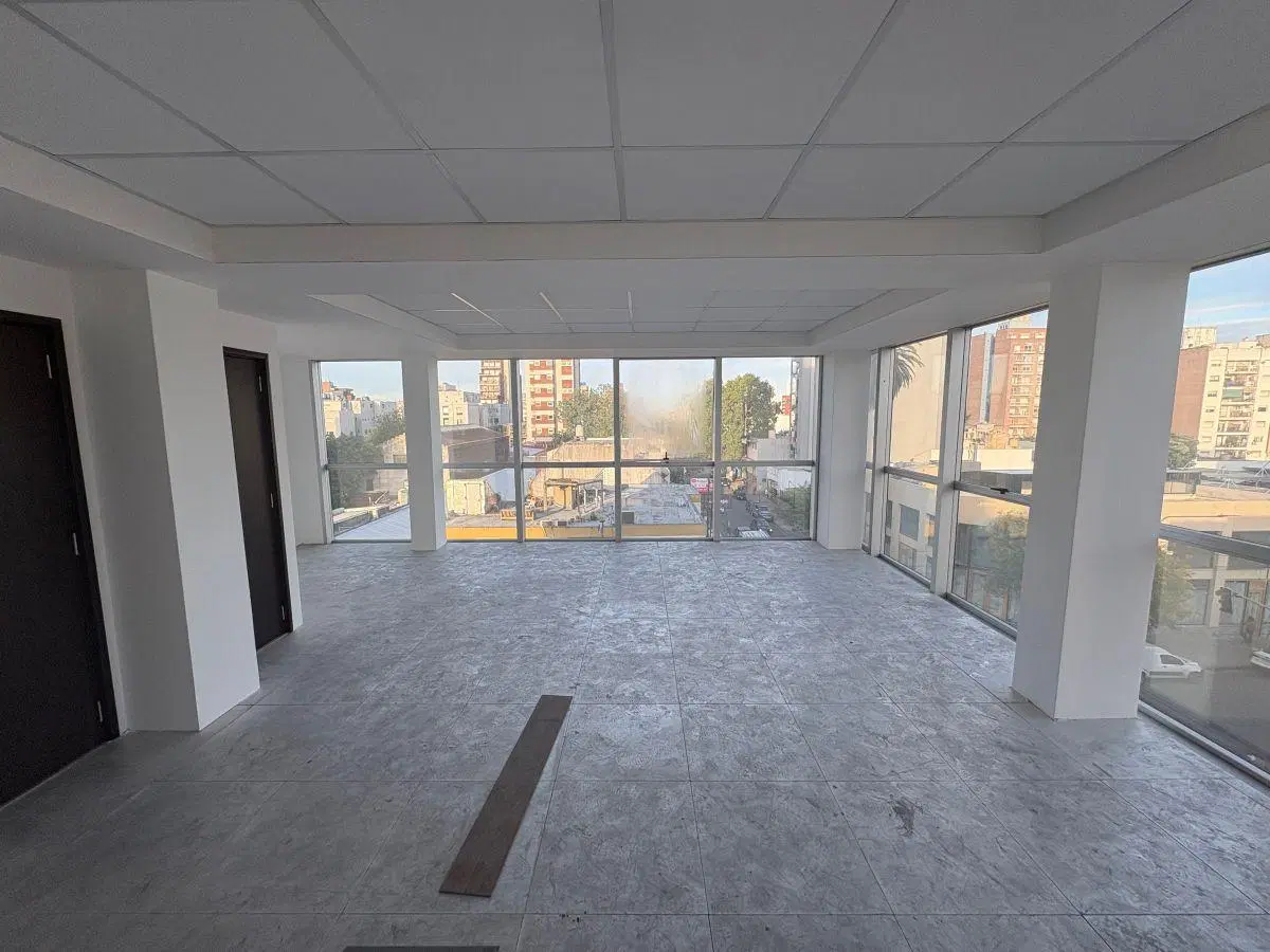 Oficina Comercial en Venta - Morón Premium - Apto Crédito - 2 Baños - Cochera - Morón Centro 1