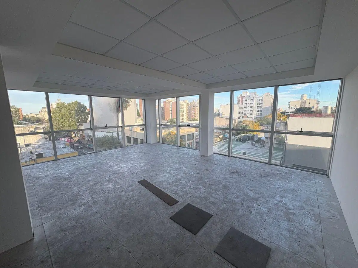 Oficina Comercial en Venta - Morón Premium - Apto Crédito - 2 Baños - Cochera - Morón Centro 2