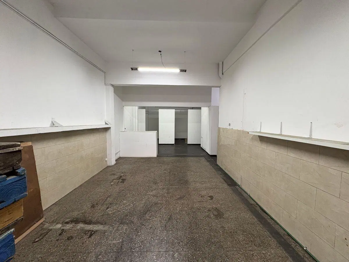 Local Comercial en Alquiler - 77m2 - Excelente Ubicación - Morón Sur 2