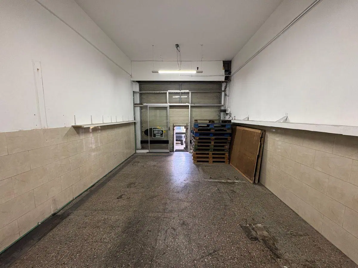 Local Comercial en Alquiler - 77m2 - Excelente Ubicación - Morón Sur 3