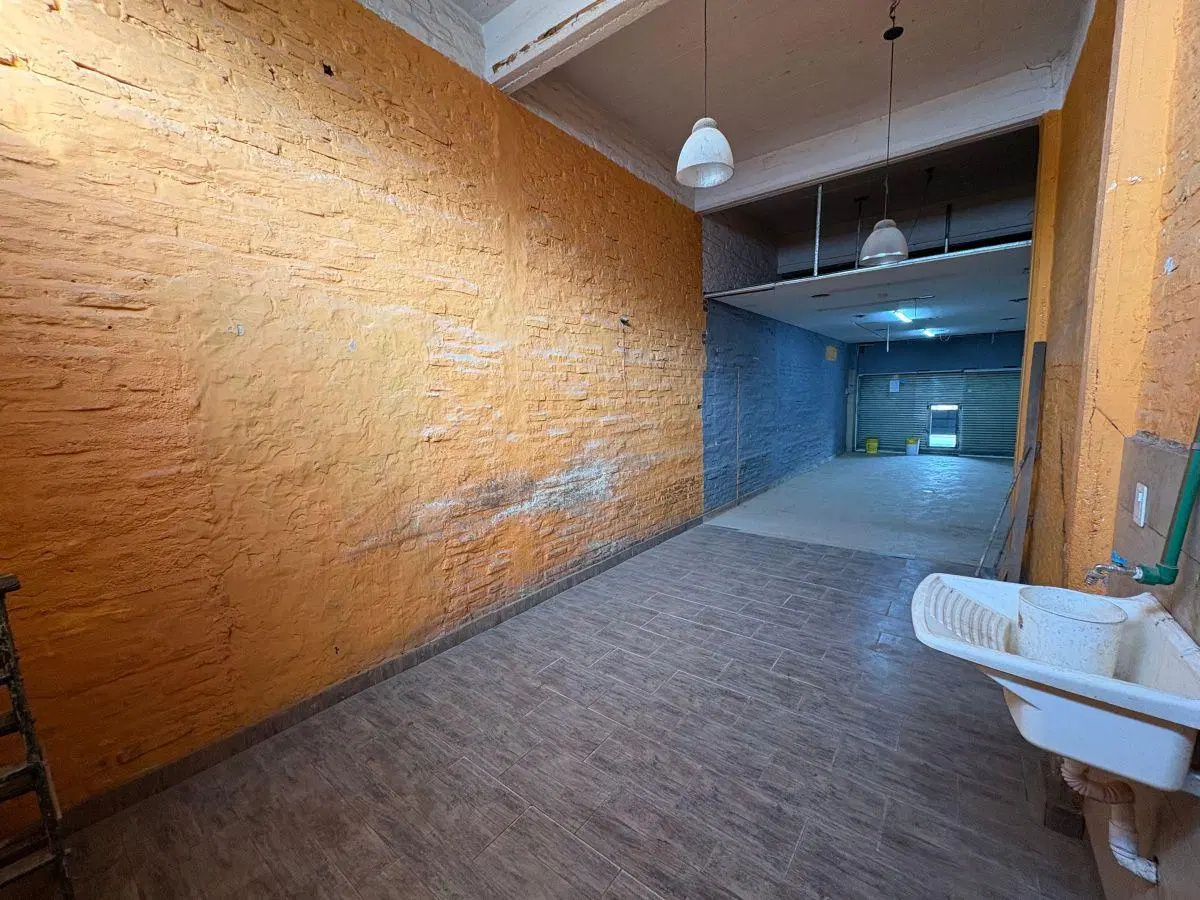 Local Comercial en Alquiler - 60m2 -Muy buena ubicación - Morón sur 2