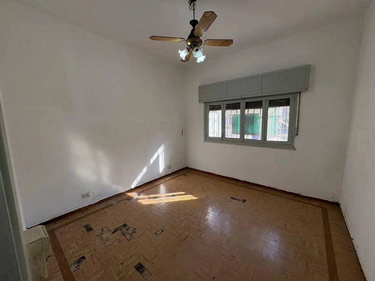 Casa 3 Ambientes en Alquiler - Cochera Cubierta - Fondo Libre - Terraza - Morón Sur 3